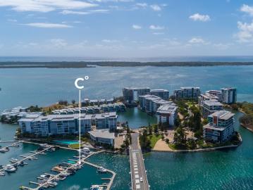 Prime 10m Marina Berth in One of Ephraim Island's Most Desirable Positions