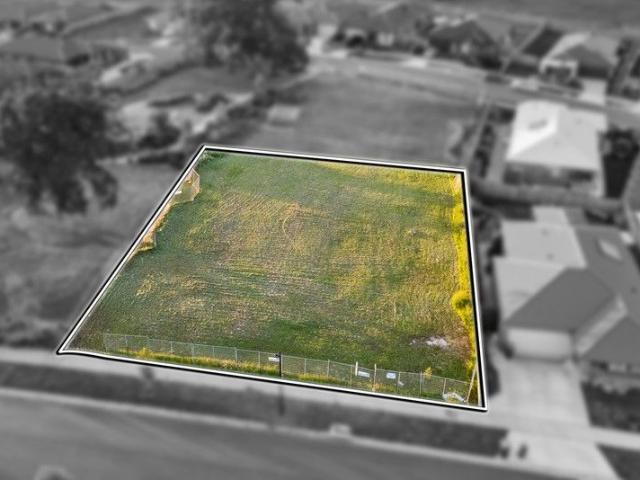 Prime 1122m2 approx. Vacant Block in a Sought After Estate Subdivision Potential STCA