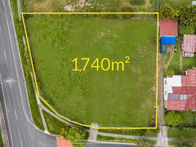 Prime 1,740m² Development Opportunity in a Highly Connected Location