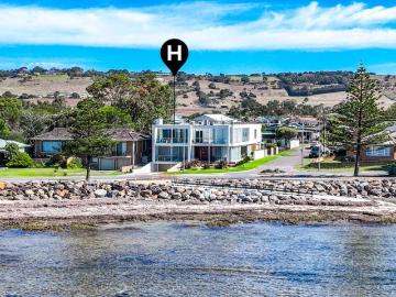Prime Waterfront Luxury Living