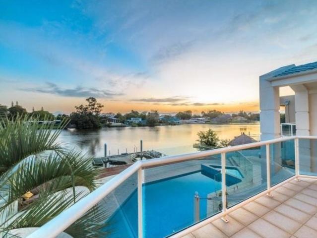 Prime Waterfront Position with Direct Main River Access