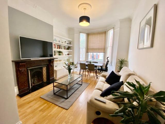 Prime West Hampstead 1 Bed Gem