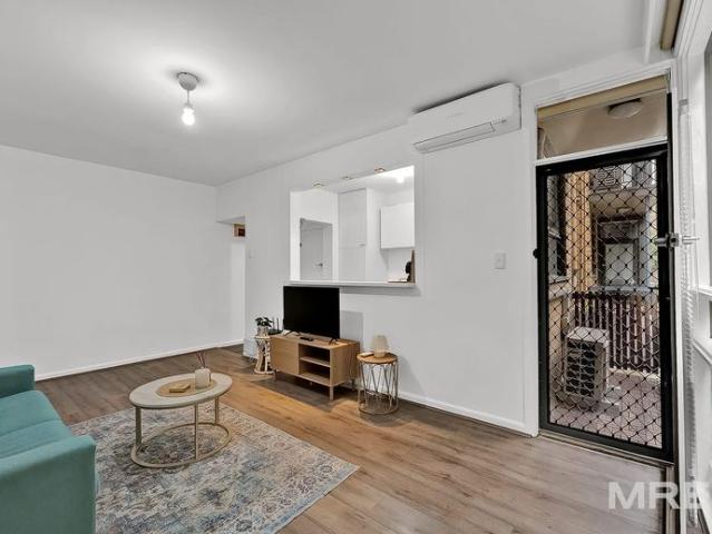 Prime Windsor living in prestigious The Avenue