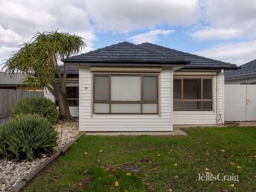 Prime Altona Location