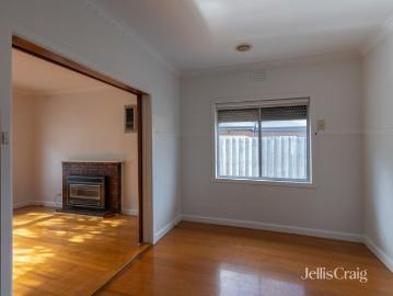 Prime Altona Location