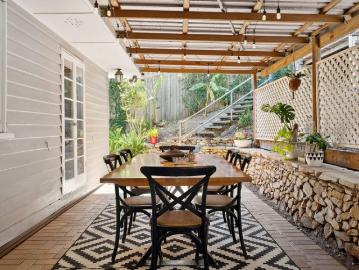 Prime Ascot Position with Pool & Entertaining Deck!