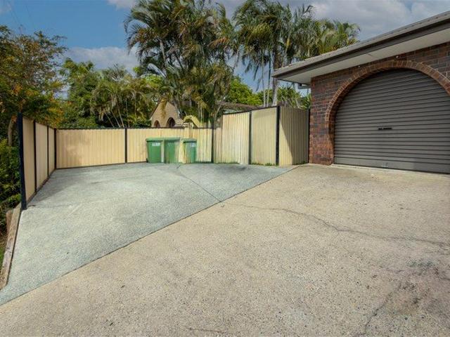 PRIME ARUNDEL DUPLEX INVESTMENT OPPORTUNITY WITH VALUE ADD POTENTIAL