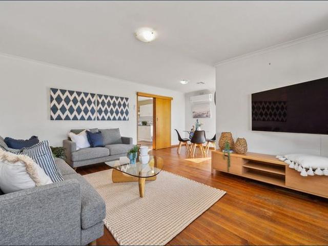 Prime Beach Side Location 3 Bedroom, 1 Bathroom, Large Rear Yard with Large Outdoor Entertaining