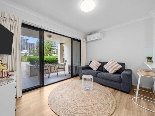 Prime Beachside Ground Floor Apartment with Courtyard and Front and Rear Access
