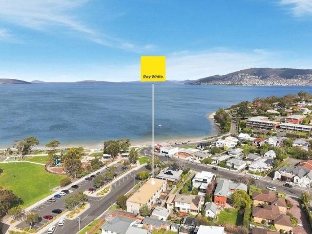 Prime Bellerive Beach Position | Walk to everything