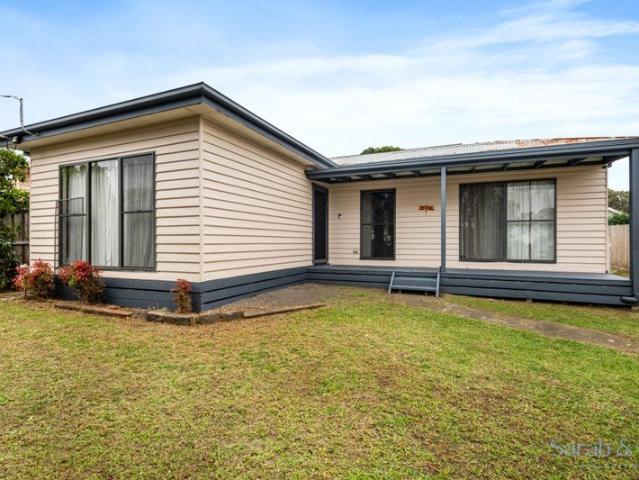 Prime Belmont Position with Space, Comfort and Future Potential. !