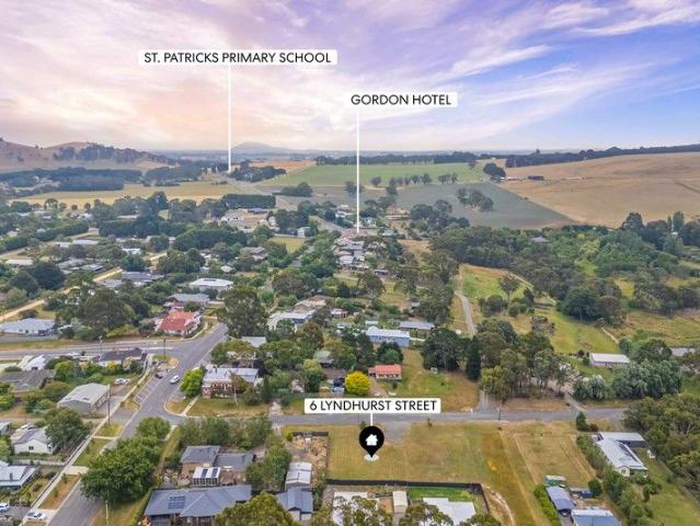 Prime Block of Land in the Heart of Gordon