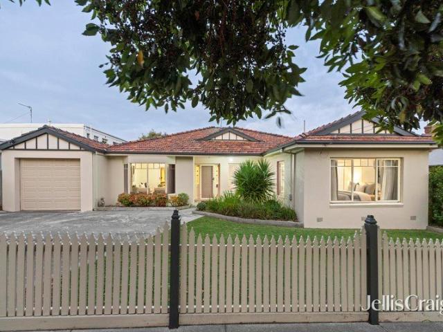 Prime CBD Fringe Living Walk to Hospital, CBD & Waterfront