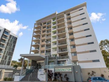 Currently Holiday Let Purchase with Vacant Possession or Retain as an Investment