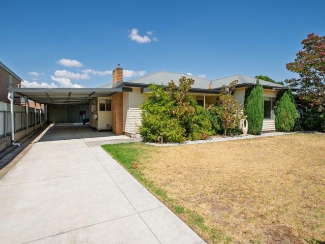 Prime Central Opportunity Live, Work or Invest in the Heart of Wodonga