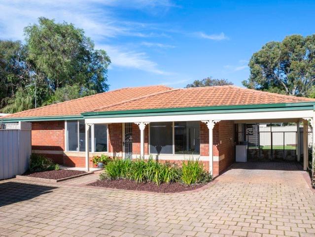 CENTRAL DUNSBOROUGH LIVING WITH FLEXIBLE LIFESTYLE APPEAL