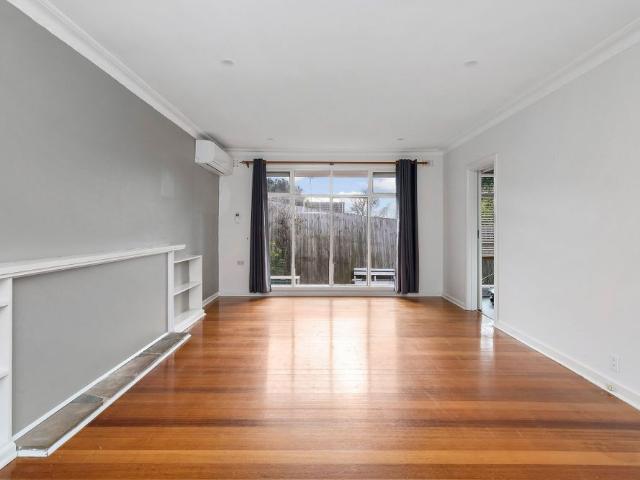 Prime Coastal Comfort & Convenience in the Heart of Frankston