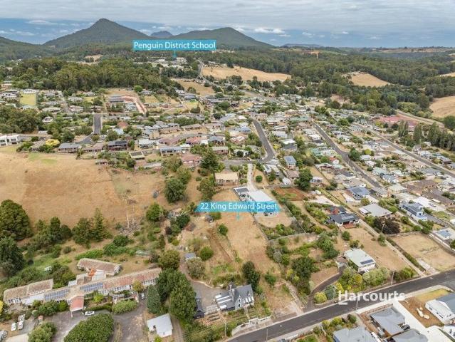Prime Coastal Land in the Heart of Penguin!