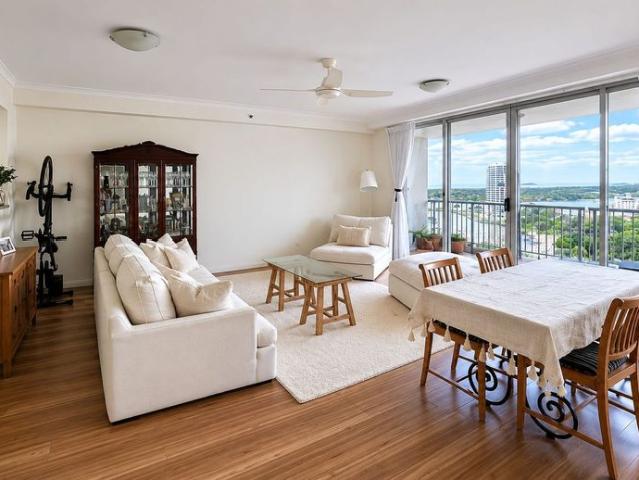 Prime Coastal living with 180° Ocean Views | Short to Long Term Coastal Stays