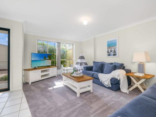 PRIME COASTAL LOCATION & LIFESTYLE