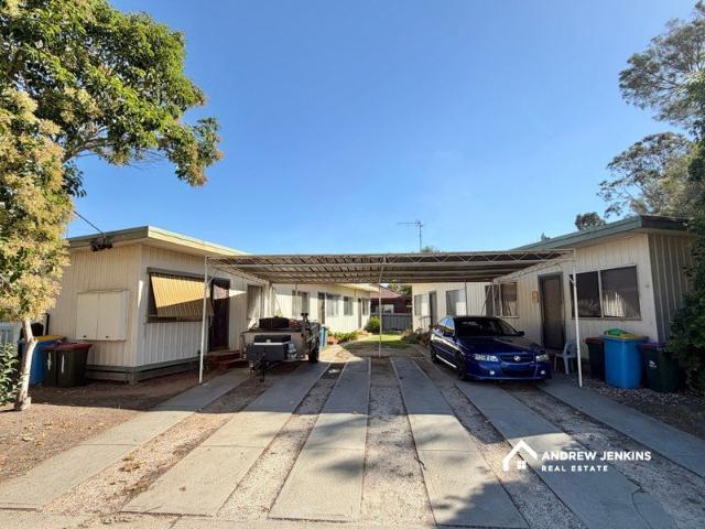 Prime Cobram Investment 5 Unit Complex with Strong Returns