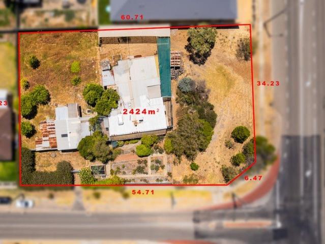 Prime corner 2,424sqm Development Opportunity Subdivide & Prosper STCA