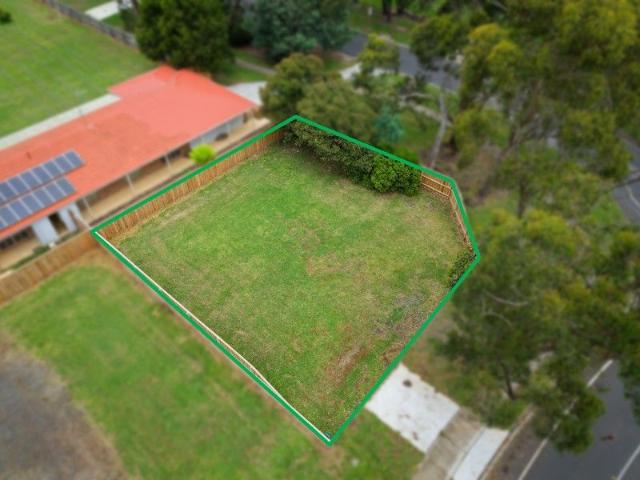 Prime Corner Block in an Ideal Location!