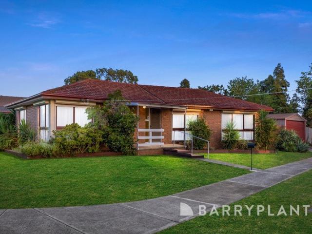 Prime Corner Opportunity Close to Amenities Ideal for First Home Buyers & Investors