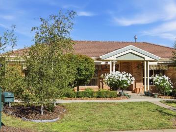 Yass, Yass Valley, Victoria - Garden