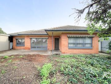 Prime Development Opportunity on a Generous 758sqm Allotment Approx