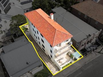 Prime Eastern Suburbs Freehold Block Of Seven, R3 Zoned Growth Asset In A Gateway Location