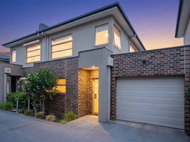 Prime, elegant and ready to move in!