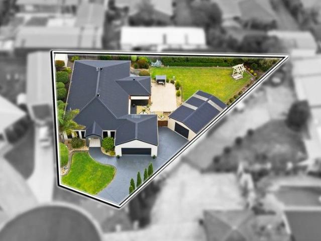Prime Ellavale Estate Location