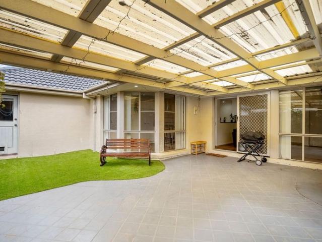 PRIME ENTERTAINER DOUBLE LIVING WITH A COOL POOL! SERVICE INCLUDED