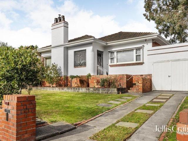 Prime family location, art deco charm