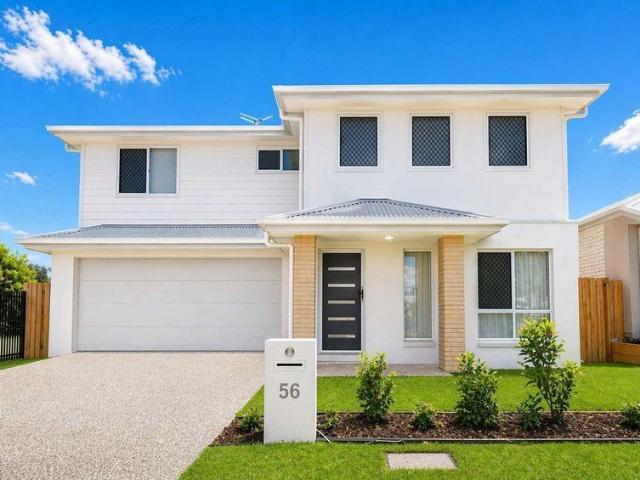 Modern Double Storey Home | 4 Bed | 3.5 Bath | Large Backyard
