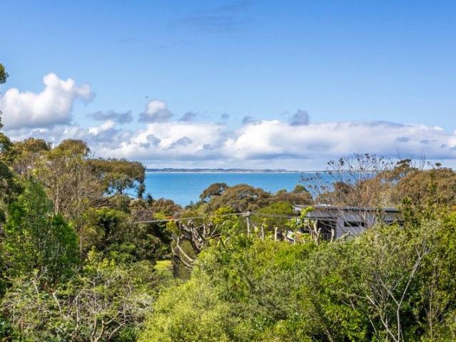 Prime Flinders Land for an Escape by the Sea