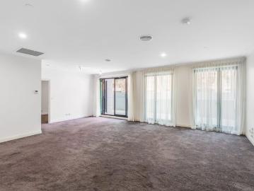 Prime Geelong Location – Walk to the Waterfront