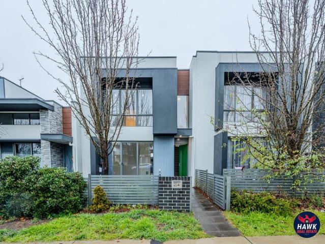 PRIME GOOGONG LIVING | 2 BEDROOM TOWNHOUSE IN THE HEART OF GOOGONG AVAILABLE NOW