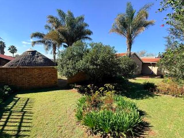prime glen marais property – perfect.