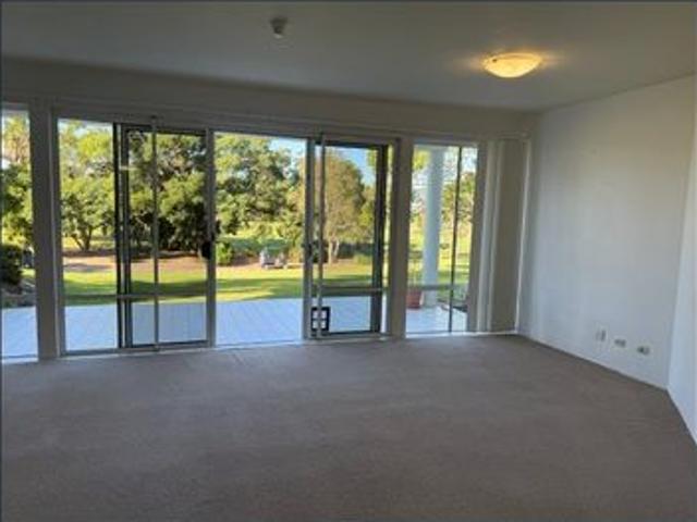 PRIME GROUND FLOOR GOLF FRONT ST ANDREWS APARTMENT FOR RENT