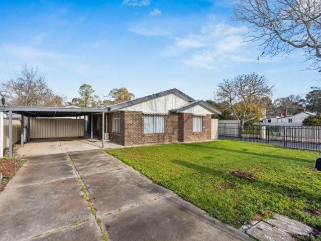 Prime Heart of Town Living with Unmatched Convenience & Classic Charm