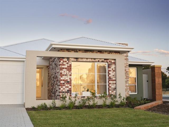 Prime HilbertLocation! Modern 3Bedroom Home Close to school and major amenities!