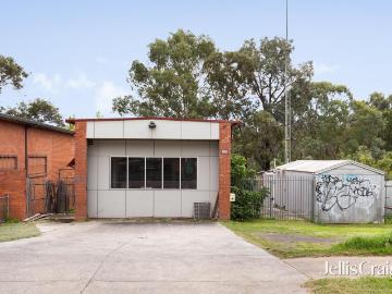 Hurstbridge, Nillumbik, Victoria - Parking