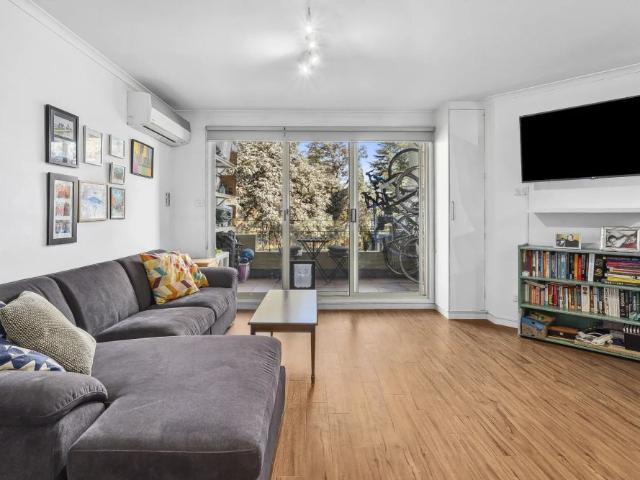 Prime Inner City Living: Spacious Two Bedroom Apartment with Scenic Views