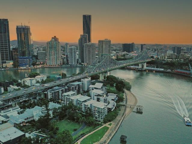 'YUNGABA' KANGAROO POINT IMPECCABLE RIVERSIDE PERMANENT RIGHTS $500K+ NET | Resort Brokers ID: MR009319