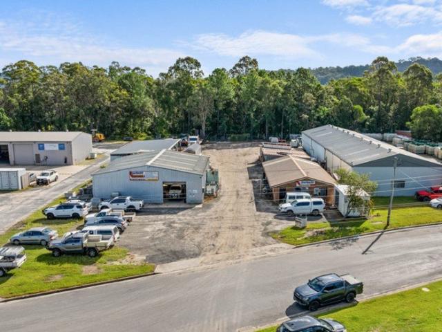 Prime Industrial Opportunity Strategic Location & Extensive Facilities