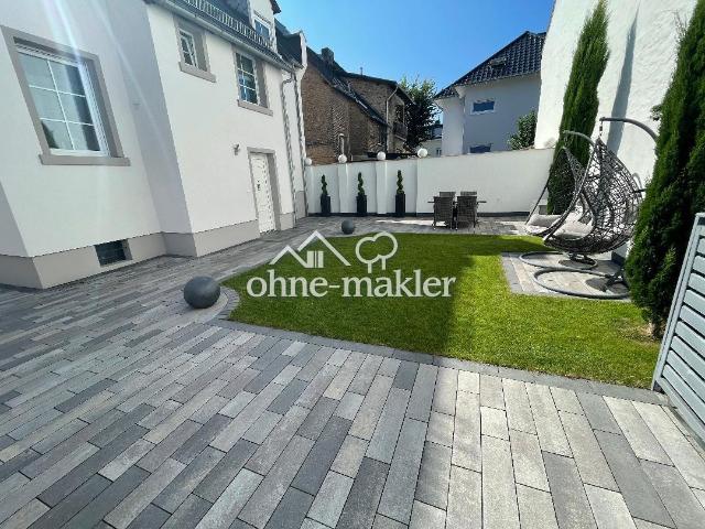 Prime Investment in Frankfurt – Fully Renovated Home with Stable Income
