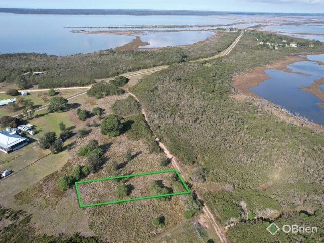 Prime Land Opportunity in Peaceful Hollands Landing