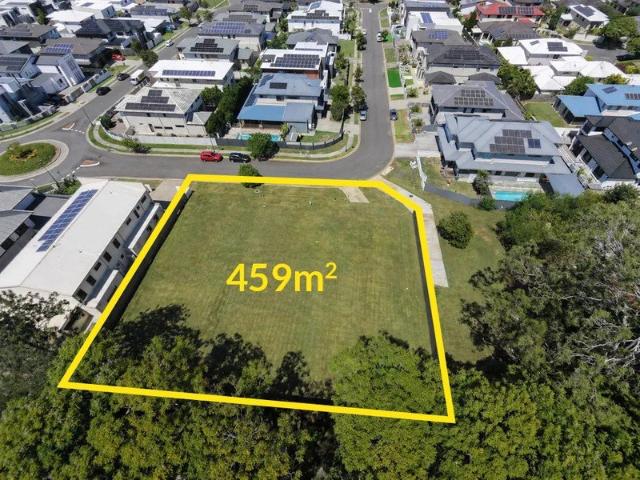 Prime Land Opportunity in Prestigious Underwood Enclave